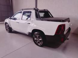RENAULT - DUSTER OROCH - 2016/2017 - Branca - R$ 73.900,00
