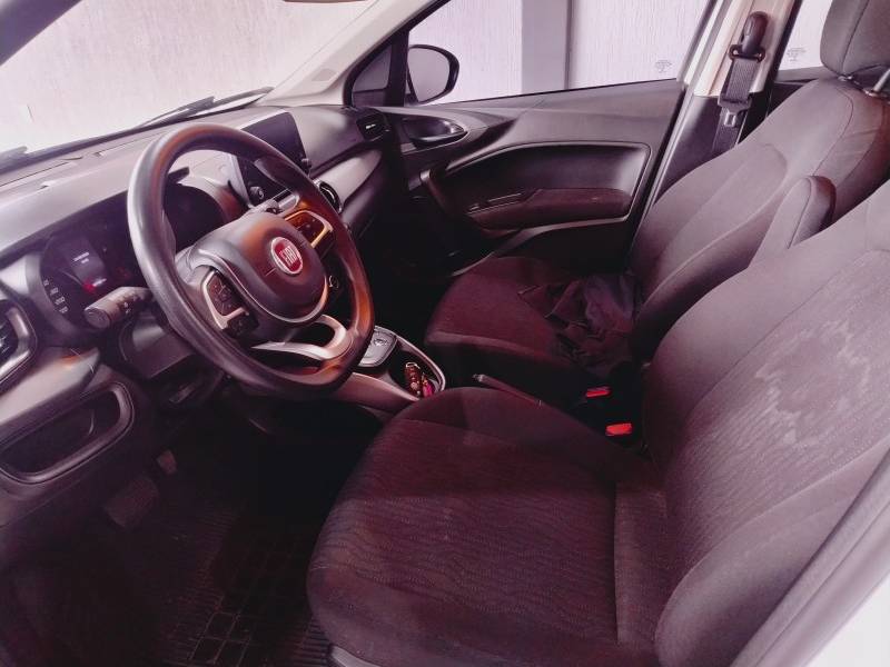FIAT - CRONOS - 2018/2019 - Branca - R$ 59.900,00