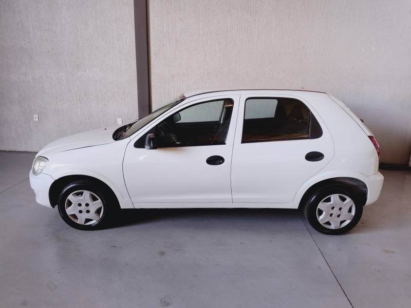 CHEVROLET - CELTA - 2009/2010 - Branca - R$ 26.900,00