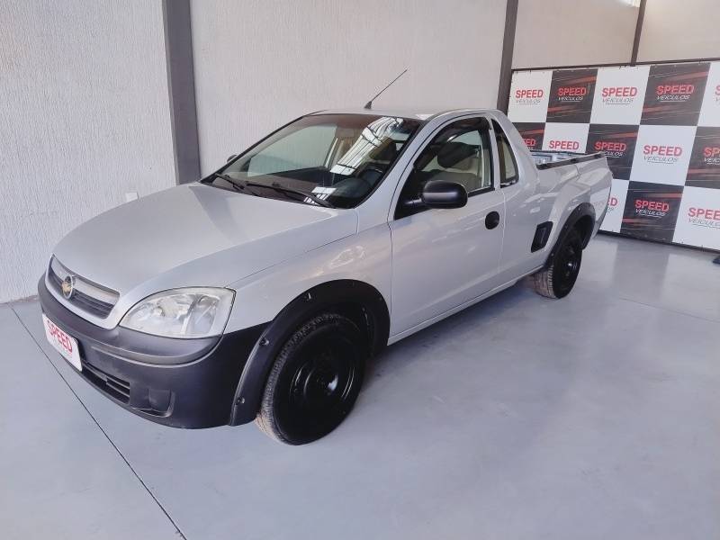 CHEVROLET - MONTANA - 2007/2008 - Prata - R$ 29.800,00