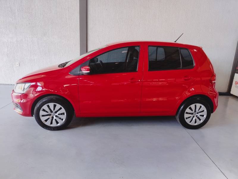 VOLKSWAGEN - FOX - 2014/2015 - Vermelha - R$ 44.900,00