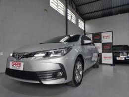 TOYOTA - COROLLA - 2018/2019 - Prata - R$ 108.900,00