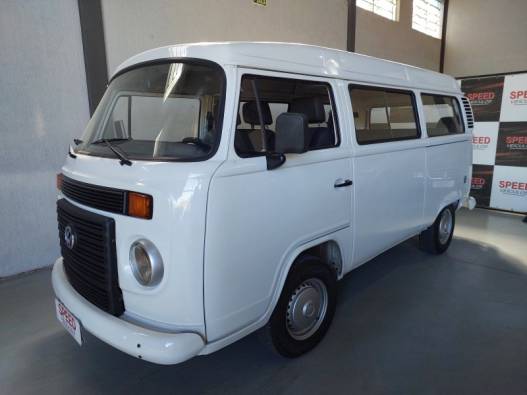 VOLKSWAGEN - KOMBI - 2010/2011 - Branca - R$ 52.900,00