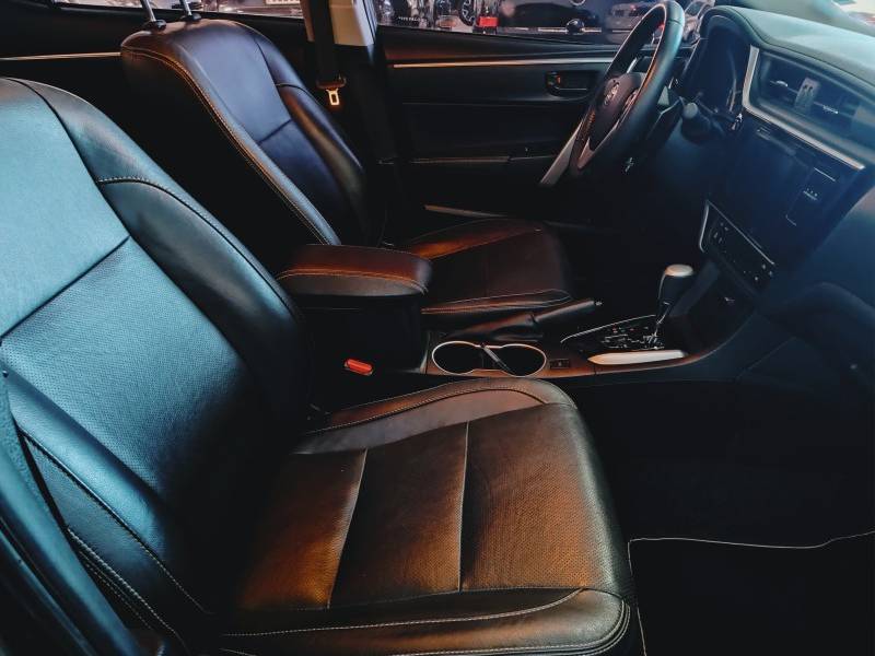TOYOTA - COROLLA - 2019/2019 - Cinza - R$ 107.500,00