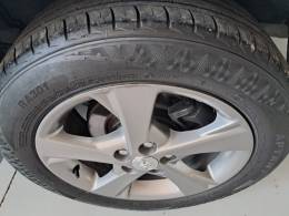 TOYOTA - COROLLA - 2011/2012 - Prata - R$ 64.900,00