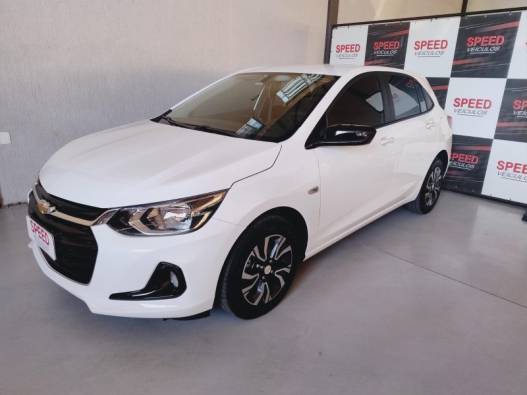CHEVROLET - ONIX - 2024/2024 - Branca - R$ 82.900,00
