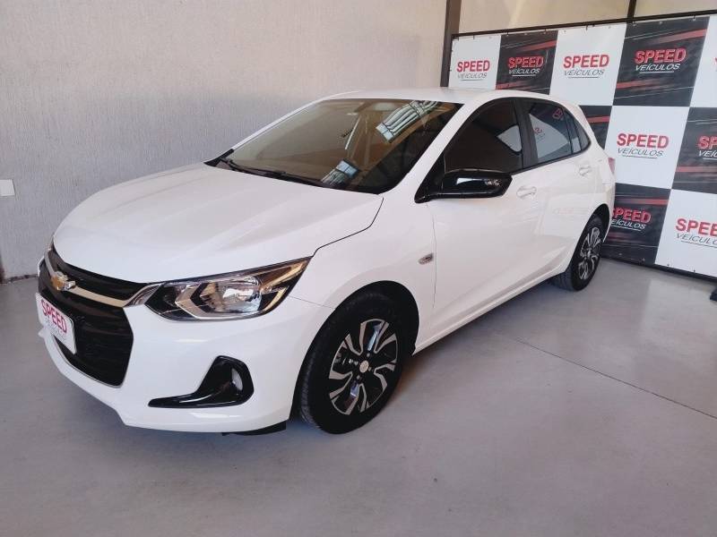 CHEVROLET - ONIX - 2024/2024 - Branca - R$ 82.900,00