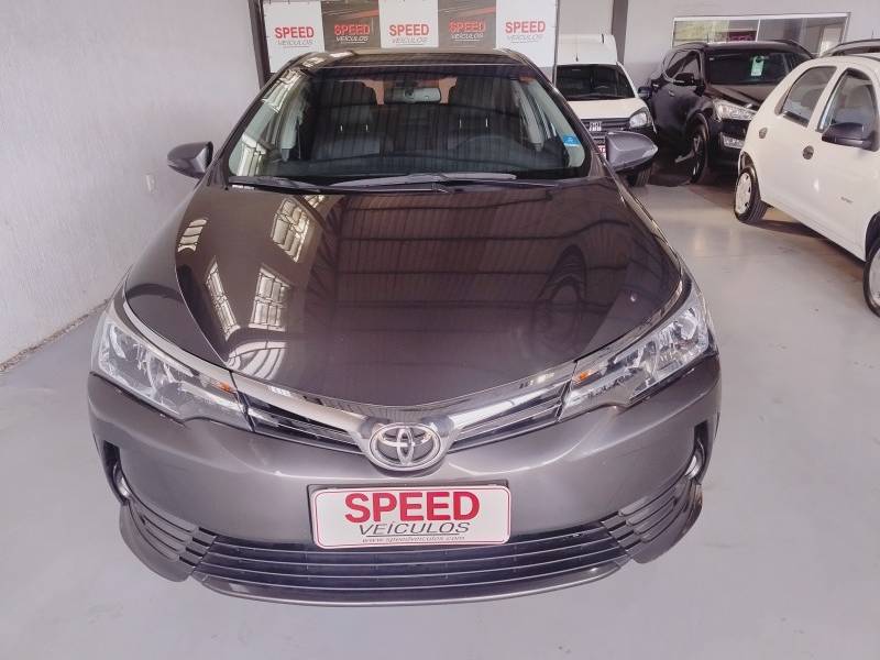 TOYOTA - COROLLA - 2019/2019 - Cinza - R$ 107.500,00