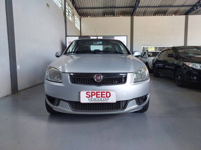 FIAT - SIENA - 2013/2013 - Prata - R$ 38.900,00
