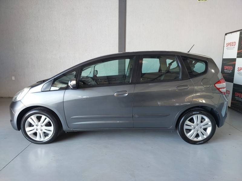 HONDA - FIT - 2011/2012 - Cinza - R$ 50.900,00