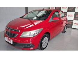 CHEVROLET - ONIX - 2012/2013 - Vermelha - R$ 39.800,00