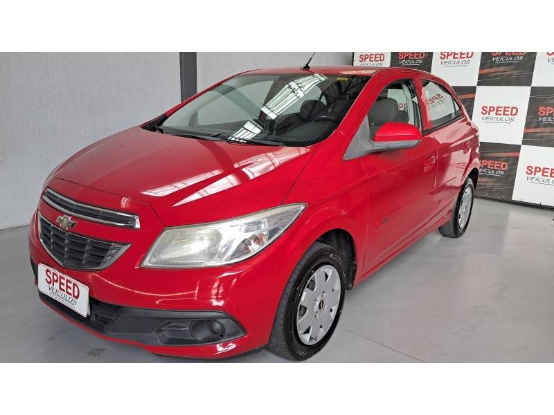 CHEVROLET - ONIX - 2012/2013 - Vermelha - R$ 39.800,00