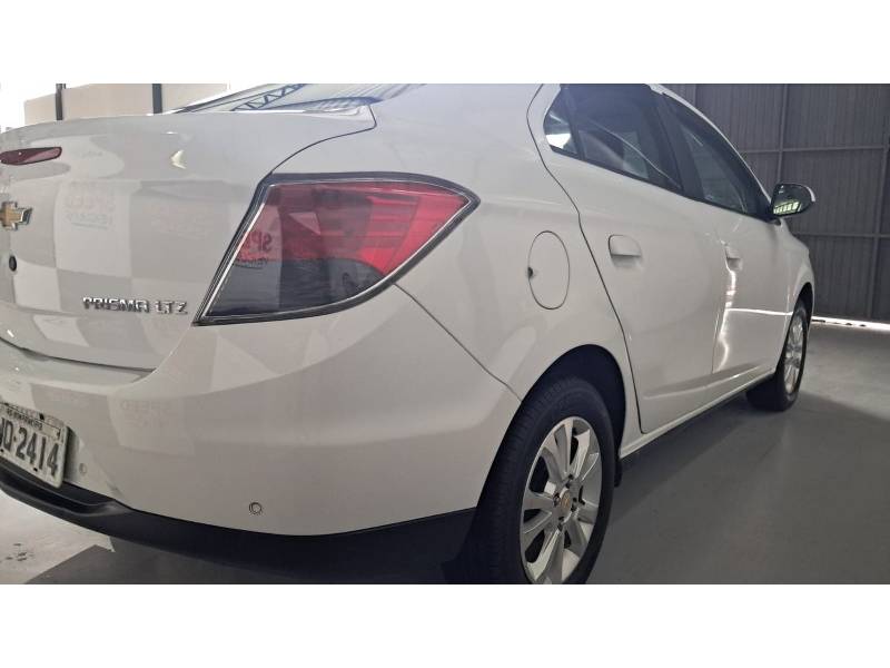 CHEVROLET - PRISMA - 2015/2015 - Branca - R$ 54.900,00