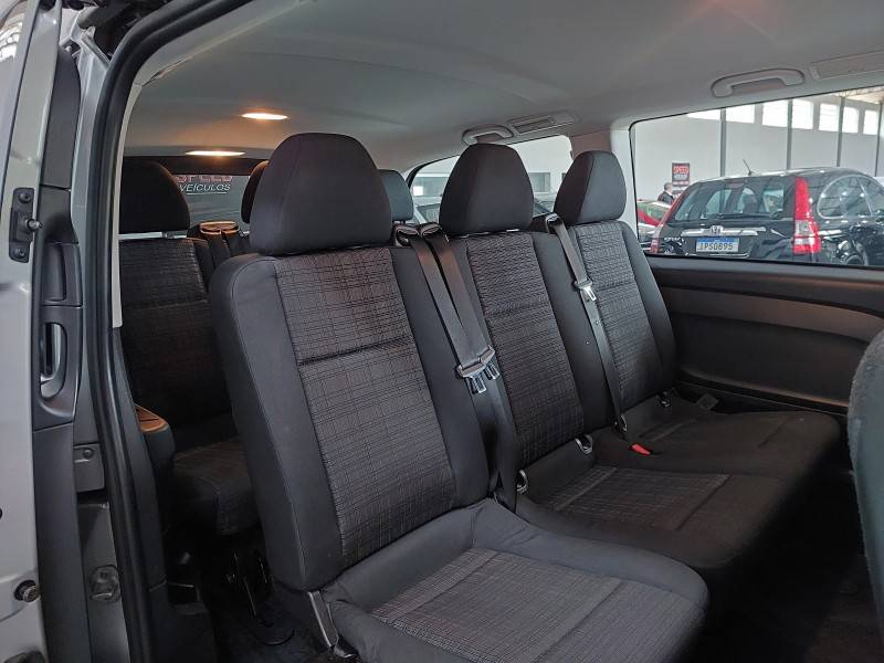 MERCEDES-BENZ - VITO - 2016/2016 - Prata - R$ 109.800,00
