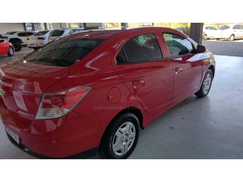 CHEVROLET - PRISMA - 2015/2015 - Vermelha - R$ 47.900,00