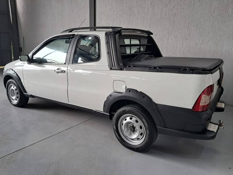 FIAT - STRADA - 2010/2011 - Branca - R$ 46.900,00
