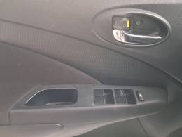 TOYOTA - ETIOS - 2016/2017 - Prata - R$ 57.900,00