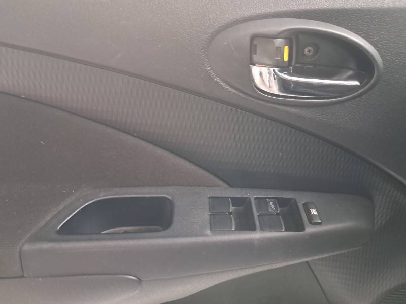TOYOTA - ETIOS - 2016/2017 - Prata - R$ 57.900,00