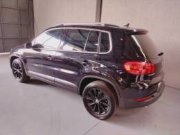 VOLKSWAGEN - TIGUAN - 2012/2012 - Preta - R$ 59.800,00
