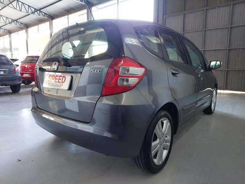 HONDA - FIT - 2011/2012 - Cinza - R$ 50.900,00
