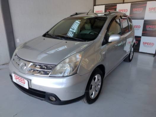 NISSAN - LIVINA - 2010/2011 - Prata - R$ 38.900,00