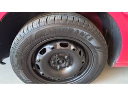 VOLKSWAGEN - FOX - 2007/2008 - Vermelha - R$ 27.900,00