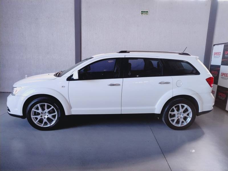 DODGE - JOURNEY - 2013/2013 - Branca - R$ 58.900,00
