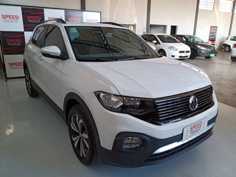 VOLKSWAGEN - T-CROSS - 2020/2021 - Branca - R$ 99.800,00