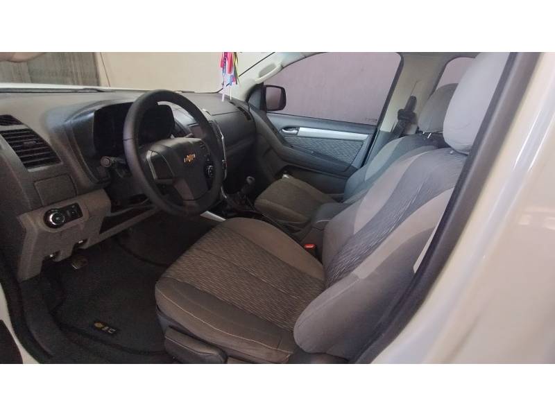 CHEVROLET - S10 - 2013/2014 - Branca - R$ 96.900,00