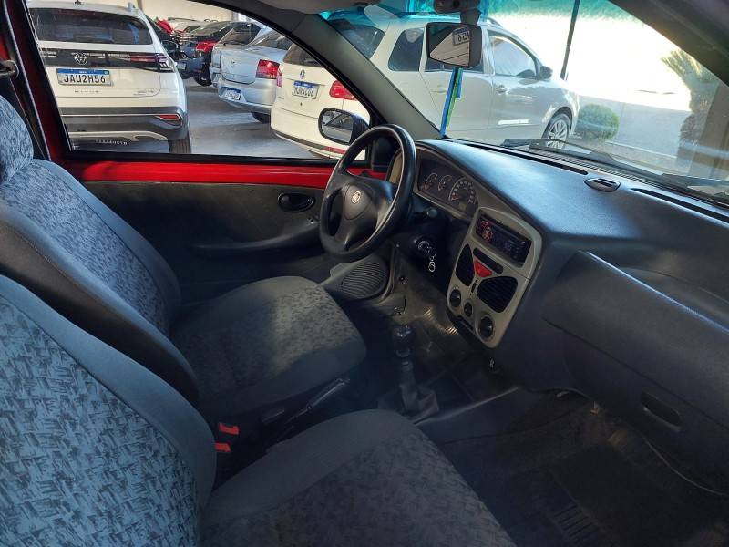FIAT - STRADA - 2010/2011 - Vermelha - R$ 39.800,00