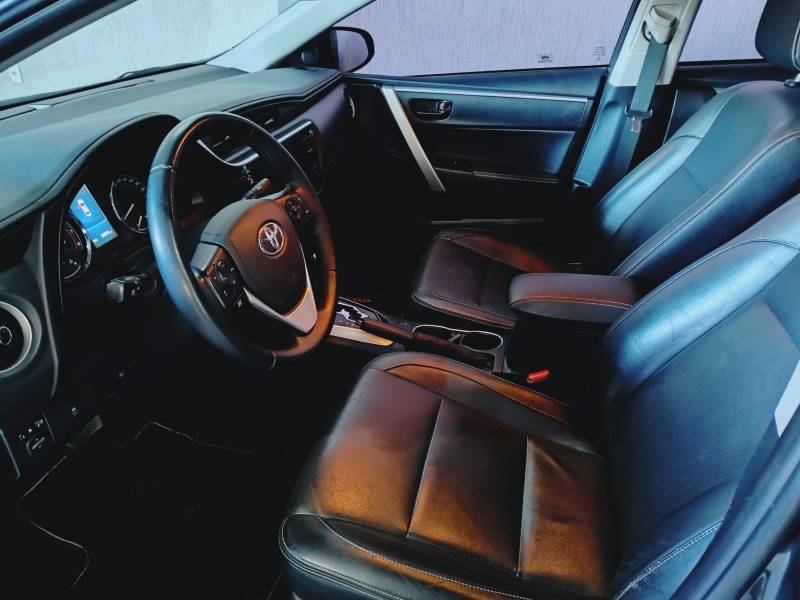 TOYOTA - COROLLA - 2019/2019 - Cinza - R$ 107.500,00
