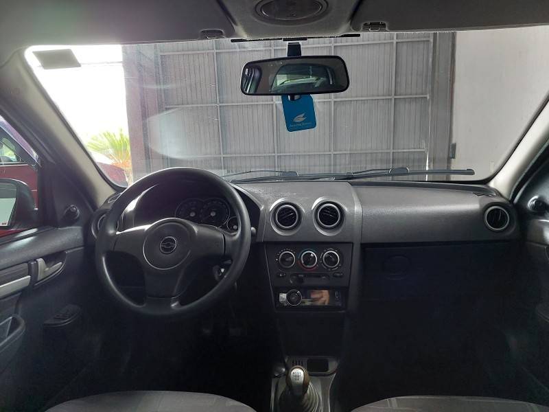 CHEVROLET - PRISMA - 2010/2011 - Branca - R$ 32.900,00