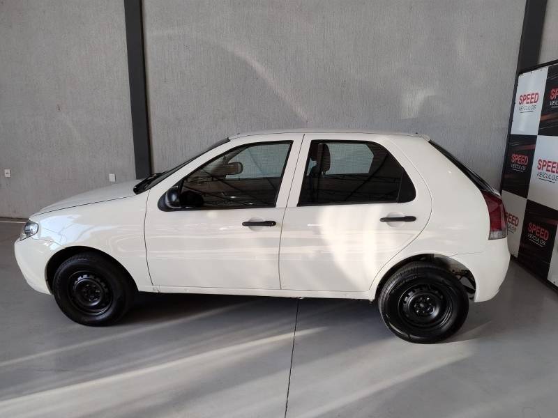 FIAT - PALIO - 2016/2016 - Branca - R$ 29.800,00