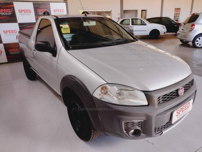 FIAT - STRADA - 2017/2017 - Prata - Sob Consulta