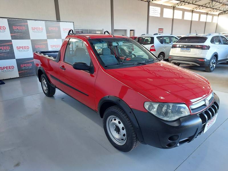 FIAT - STRADA - 2010/2011 - Vermelha - R$ 39.800,00