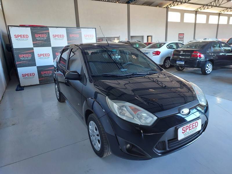 FORD - FIESTA - 2014/2014 - Preta - R$ 38.900,00