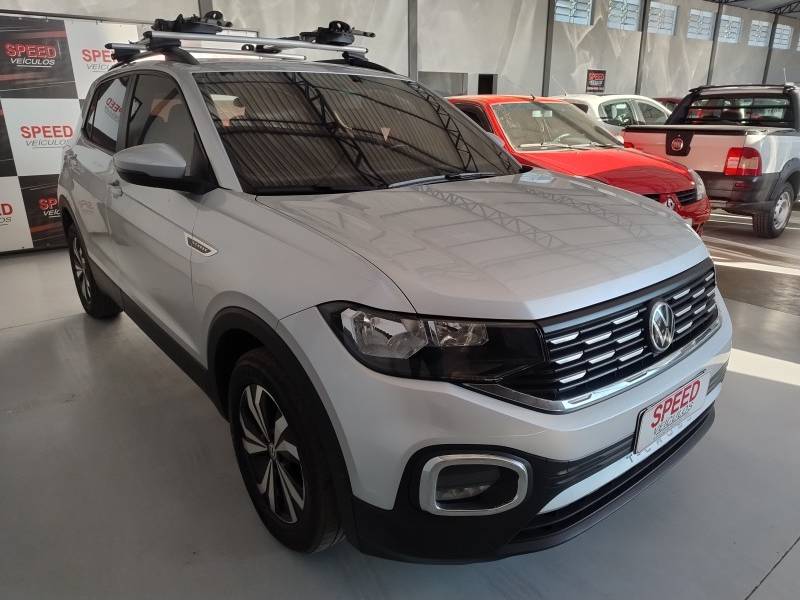 VOLKSWAGEN - T-CROSS - 2022/2023 - Prata - R$ 107.900,00