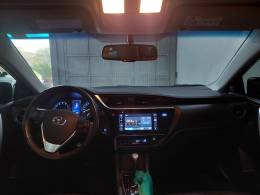 TOYOTA - COROLLA - 2018/2019 - Prata - R$ 108.900,00