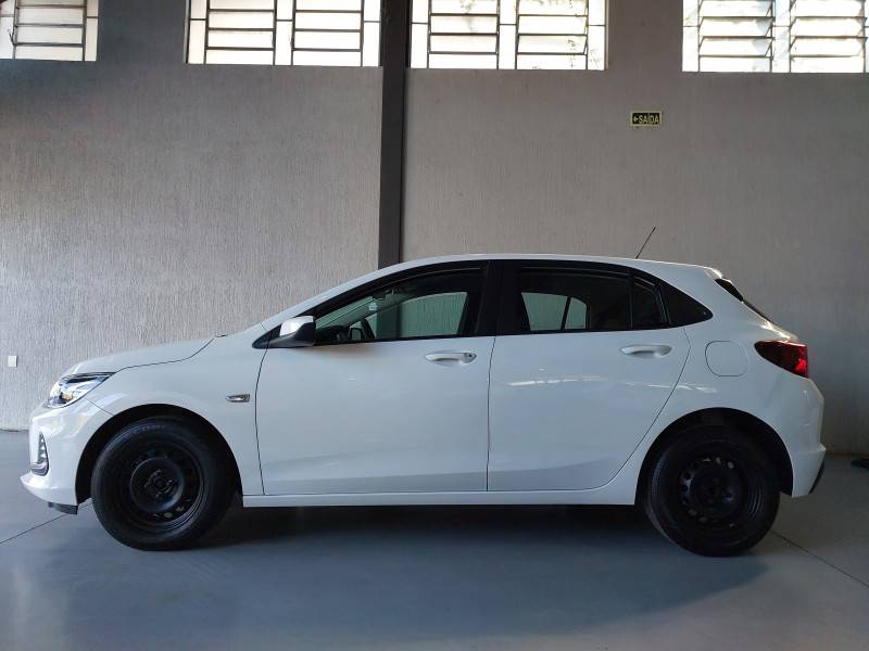 CHEVROLET - ONIX - 2020/2020 - Branca - R$ 53.900,00