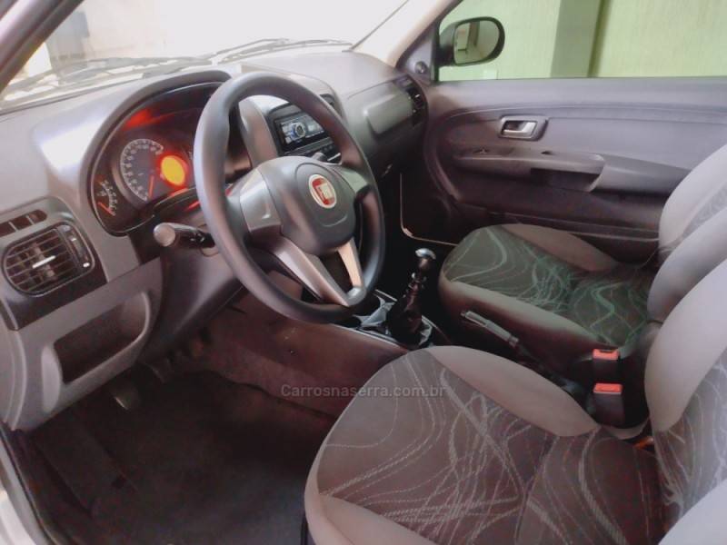 FIAT - STRADA - 2017/2017 - Prata - Sob Consulta