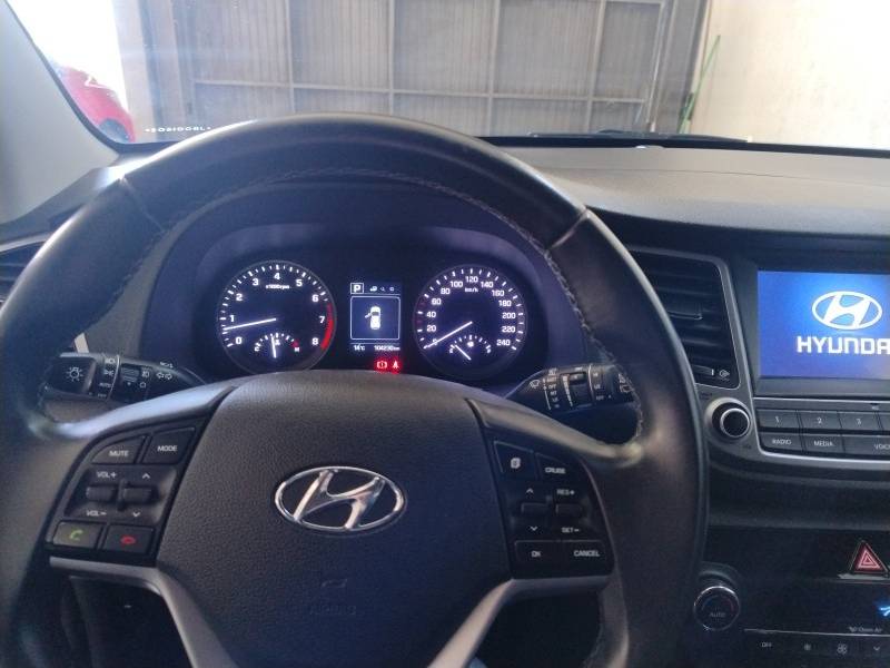 HYUNDAI - TUCSON - 2017/2018 - Cinza - R$ 98.900,00