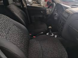 FIAT - PALIO - 2010/2011 - Cinza - R$ 35.900,00