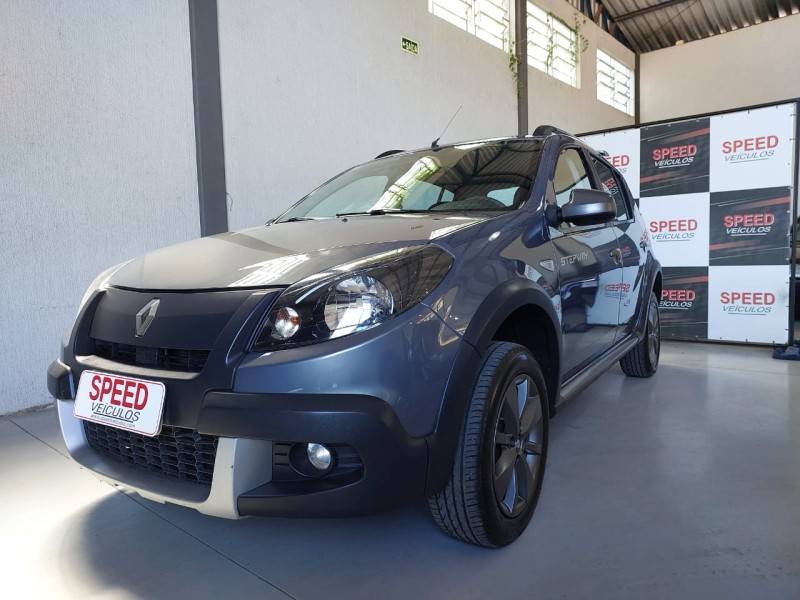 RENAULT - SANDERO - 2012/2012 - Cinza - R$ 40.900,00