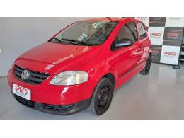 VOLKSWAGEN - FOX - 2007/2008 - Vermelha - R$ 27.900,00