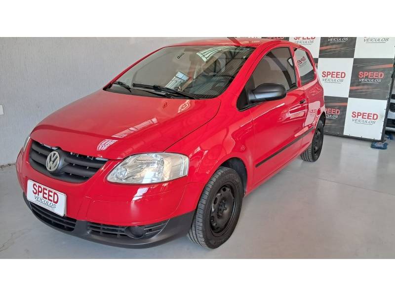 VOLKSWAGEN - FOX - 2007/2008 - Vermelha - R$ 27.900,00