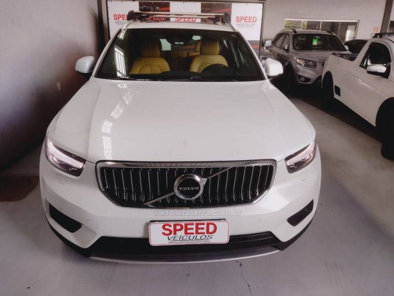 VOLVO - XC 40 - 2020/2021 - Branca - R$ 219.800,00