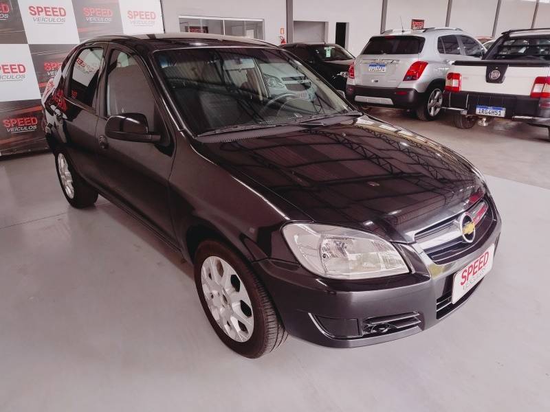 CHEVROLET - PRISMA - 2008/2009 - Preta - R$ 29.900,00