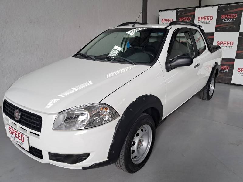 FIAT - STRADA - 2010/2011 - Branca - R$ 46.900,00