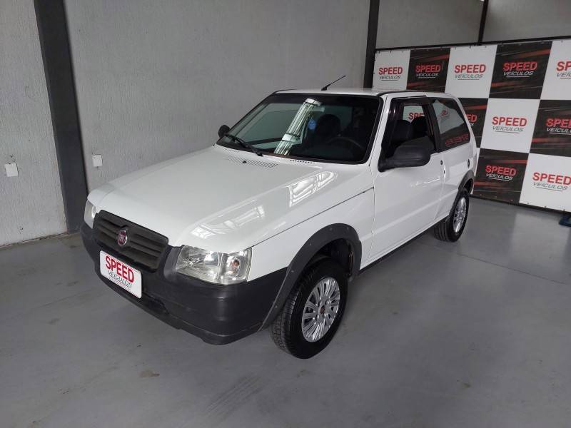 FIAT - UNO - 2013/2013 - Branca - R$ 25.900,00