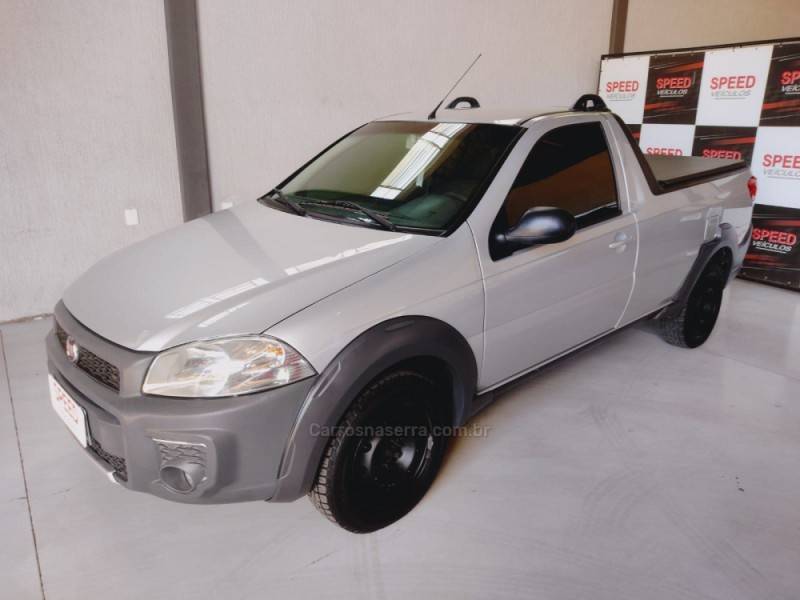 FIAT - STRADA - 2017/2017 - Prata - Sob Consulta